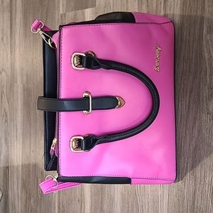 Danbaoly  pink and black purse